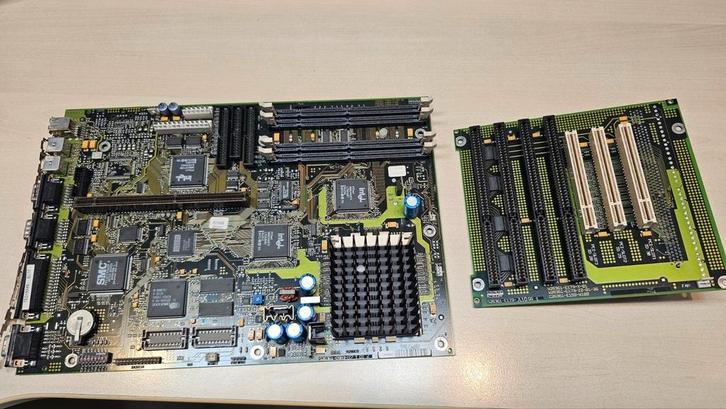 Pentium Pro 200Mhz processor met Siemens Nixdorf moederbord, Computers en Software, Moederborden, Gebruikt, Intel, Overige soorten