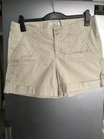 Dames Korte Broek, Kort, Beige, Maat 42/44 (L), Ophalen of Verzenden