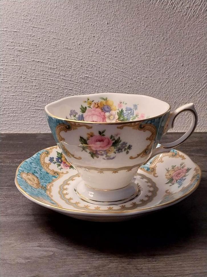 Royal Albert Lady Ascot Theekopje, Huis en Inrichting, Keuken | Servies, Zo goed als nieuw, Kop(pen) en/of Schotel(s), Overige stijlen