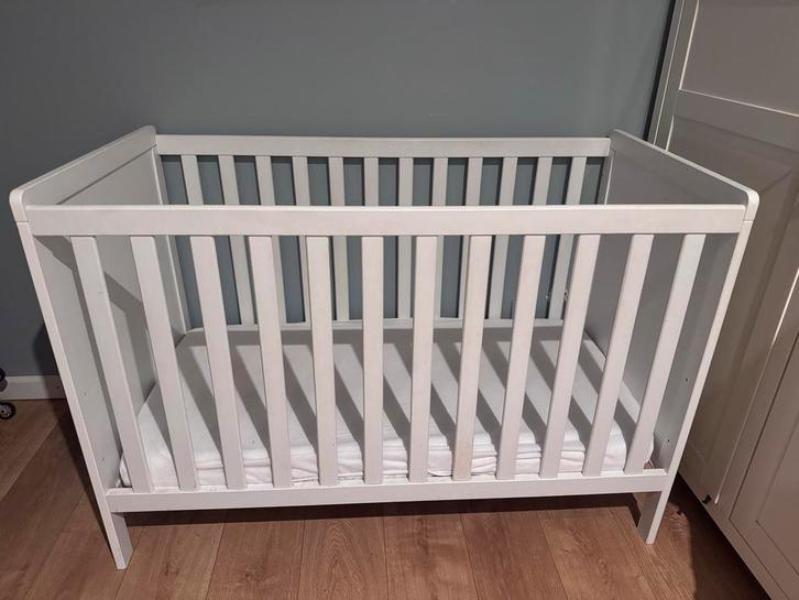 Ledikant Baby Europe  Ralph 60x120, Kinderen en Baby's, Babywiegjes en Ledikanten, Zo goed als nieuw, Ledikant, Ophalen