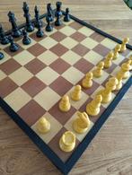 Groot schaakbord met toebehoren, Hobby en Vrije tijd, Denksport en Puzzels, Ophalen of Verzenden, Minder dan 500 stukjes, Gebruikt