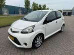 Toyota Aygo Eerste eigenaar ! Dealer onderhouden !, Euro 5, Gebruikt, 4 stoelen, Origineel Nederlands