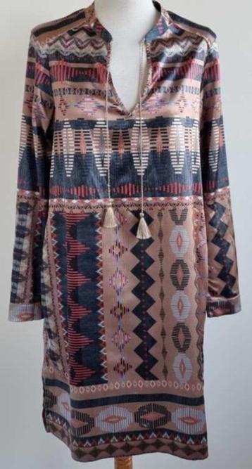 Expresso bruin jurkje met Azteken print mt. 38 beschikbaar voor biedingen