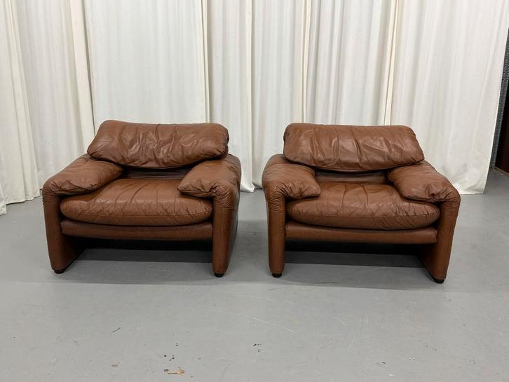 2x Cassina Maralunga Fauteuil leer, Huis en Inrichting, Fauteuils, Gebruikt, Leer, 75 tot 100 cm, Ophalen
