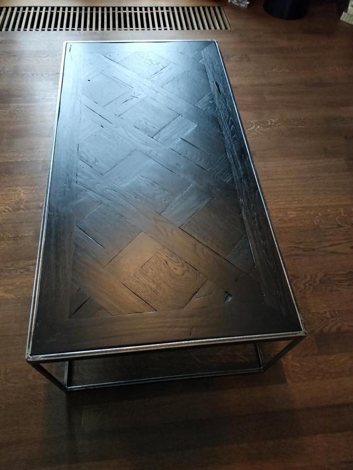 Metalen salon tafel met zwart houten blad uniek als nieuw, Huis en Inrichting, Tafels | Salontafels, Zo goed als nieuw, Minder dan 50 cm