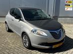 Lancia Ypsilon 0.9 TwinAir Platinum, Voorwielaandrijving, Gebruikt, 750 kg, Beige
