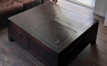 Klassieke Houten Salontafel met 4 Laden beschikbaar voor biedingen