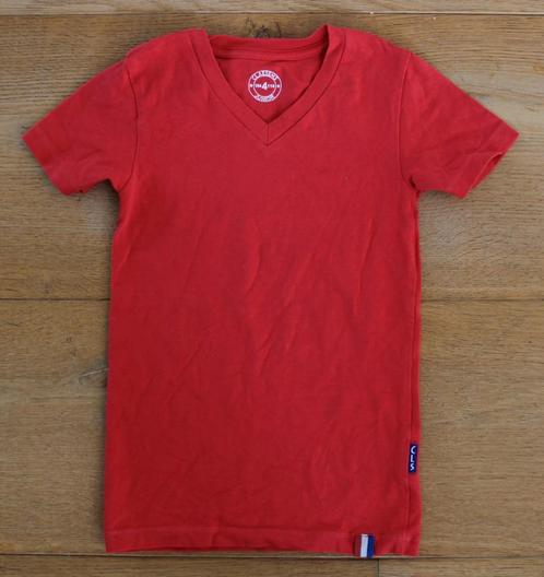 2 Basic T-shirts van Claesen's 104/110 rood en zwart, Kinderen en Baby's, Kinderkleding | Maat 104, Gebruikt, Jongen, Shirt of Longsleeve