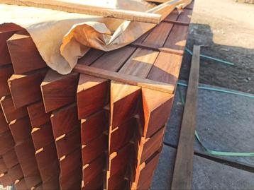 Hardhout palen balken 8.5x8.5x300 cm geschaafd bezorgen moge beschikbaar voor biedingen