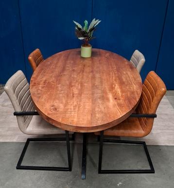 Eettafel mangohout ovaal met metalen poot 80 x 215 x 110 cm beschikbaar voor biedingen