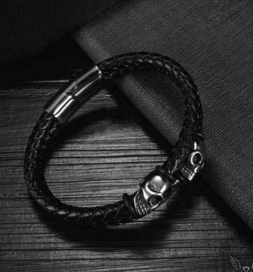 Stoere RVS & Leren Armband met Doodskoppen beschikbaar voor biedingen