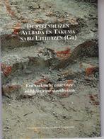 Een zoektocht naar 2 steenhuizen uit de Middeleeuwen, Ophalen of Verzenden, 14e eeuw of eerder, Zo goed als nieuw