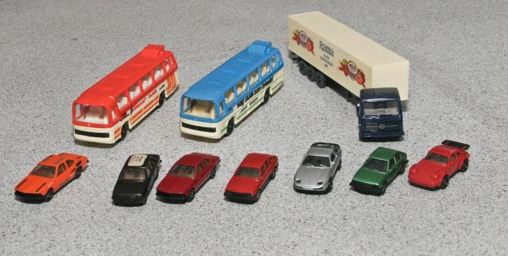 10 voertuigen voor de treinbaan. In nieuwstaat. Uit jaren 70, Hobby en Vrije tijd, Modeltreinen | H0, Zo goed als nieuw, Overige typen