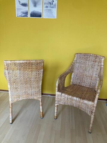 Rieten eetstoelen  beschikbaar voor biedingen