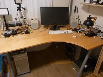 IKEA GALANT-bureautafel + 60 cm extensie; nog in goede staat beschikbaar voor biedingen