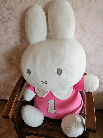 Grote Nijntje Knuffel - 1 Meter beschikbaar voor biedingen