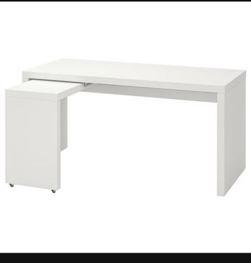 IKEA MALM Bureau met Uitschuifbaar Blad - afbeelding 1