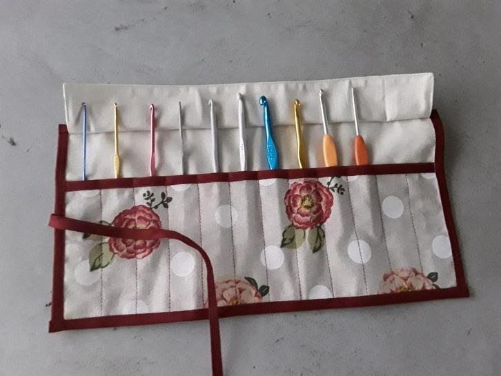 Haaknaalden-etui voor 12 'gewone' of Tulip en Clover Amour, Hobby en Vrije tijd, Breien en Haken, Nieuw, Breien of Haken, Overige typen
