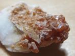 min. 3x edelsteenkluster VANADENIET OP BARIET (4), Verzamelen, Mineralen en Fossielen, Verzenden, Mineraal
