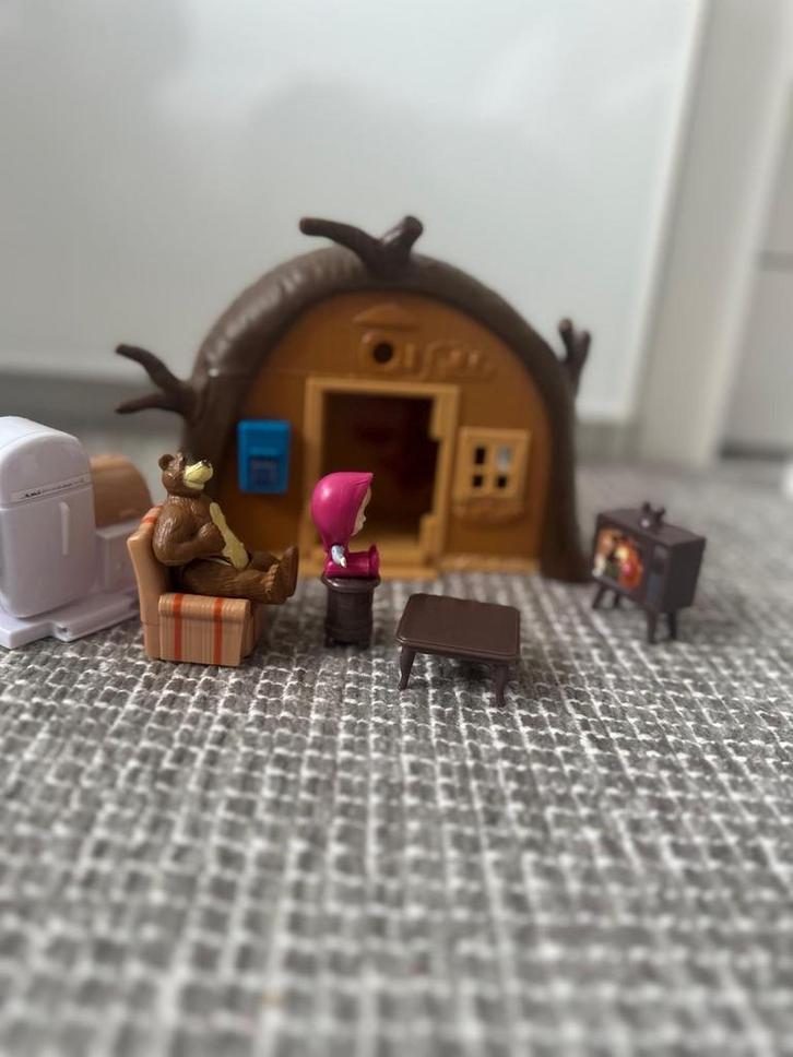 Masha en de Beer - Huis Speelset, Kinderen en Baby's, Speelgoed | Actiefiguren, Zo goed als nieuw, Ophalen of Verzenden
