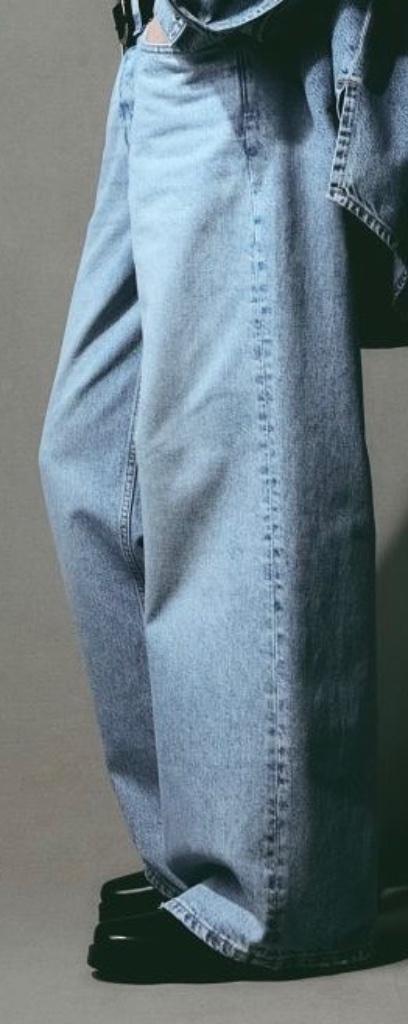 H&M wide leg blauwe jeans maat 32 (34), Kleding | Dames, Spijkerbroeken en Jeans, Nieuw, W27 (confectie 34) of kleiner, Blauw