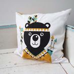 Kinderkussen Sierkussen Kussen Indiaan Beer Oker ANNIdesign, Info@annidesign.nl, Nieuw, Kleed of Kussen, Ophalen of Verzenden