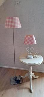 Lampen met mooie geblokte kapjes in roze- wit, Ophalen, Zo goed als nieuw