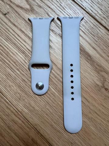 Apple Watch Sport Band 45mm Starlight beschikbaar voor biedingen
