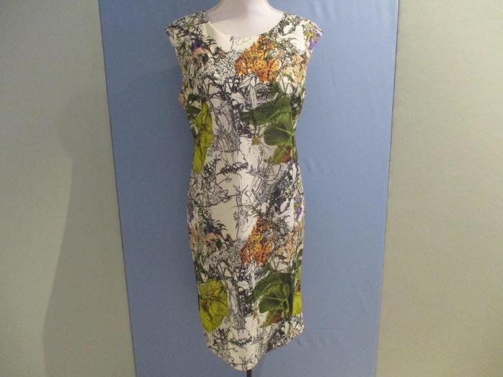 Fame jurk maat S, Kleding | Dames, Jurken, Zo goed als nieuw, Maat 36 (S), Overige kleuren, Onder de knie, Verzenden