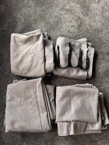 Gordijnen beschikbaar voor biedingen