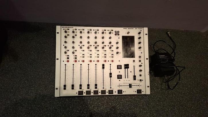 behringer dx1000, Muziek en Instrumenten, Mengpanelen, Gebruikt, 5 tot 10 kanalen, Microfooningang, Ophalen of Verzenden