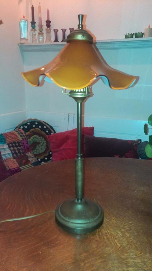 Mooie aparte tafellamp met swirl kap,lees de beschrijving, Huis en Inrichting, Lampen | Tafellampen, Ophalen of Verzenden