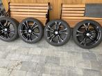 Nette matzwarte velgen met zomerbanden 225x40x18, Auto-onderdelen, Banden en Velgen, Ophalen, 18 inch, Gebruikt, Banden en Velgen