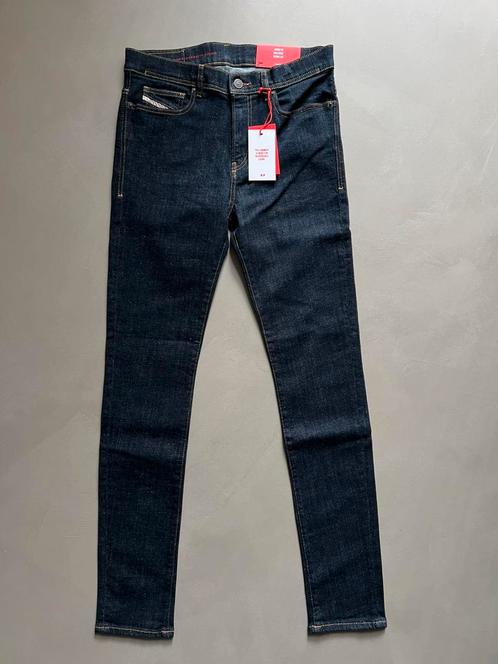 NIEUW! Diesel W29-L32, model 1983, heren spijkerbroek., Kleding | Heren, Spijkerbroeken en Jeans, Nieuw, W32 (confectie 46) of kleiner