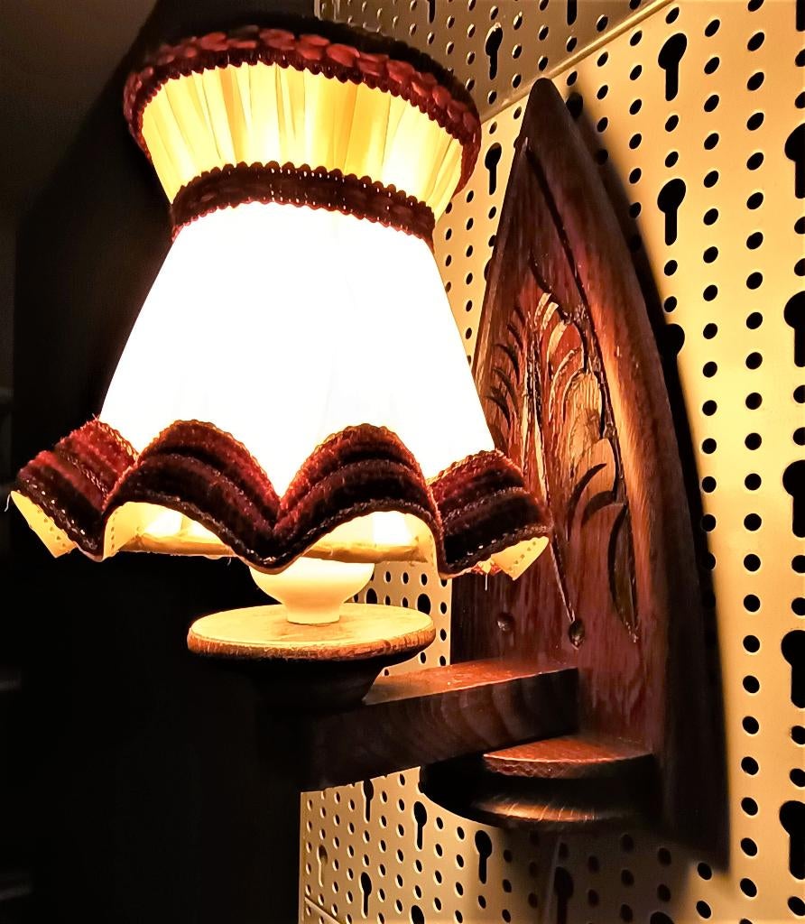Antieke wandlamp- armatuur in Gotische stijl -wandlamp 45s, Ophalen of Verzenden, Gebruikt, Overige materialen, Antiek - Gotisch