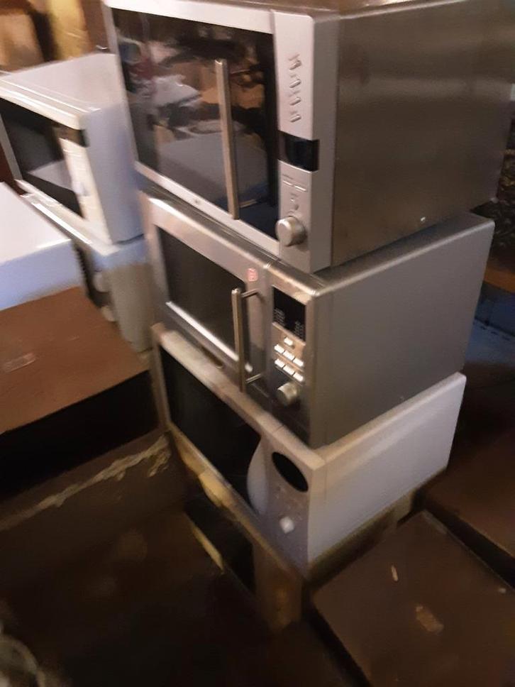 Magnetrons en combimagnetrons - Diverse modellen, Witgoed en Apparatuur, Magnetrons, Gebruikt, Vrijstaand, Magnetron, 45 tot 60 cm