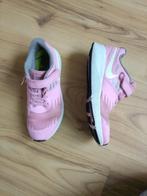 sportschoenen nike voor meisjes 34, Kinderen en Baby's, Kinderkleding | Schoenen en Sokken, Gebruikt, Meisje, Sportschoenen, Ophalen of Verzenden