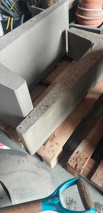1,5 stuks L-element beton 50x50x120 cm  beschikbaar voor biedingen