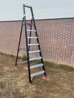 Altrex trap ladder 1x8 tgb taurus als nieuw, Doe-het-zelf en Verbouw, Ladders en Trappen, Ophalen, Zo goed als nieuw