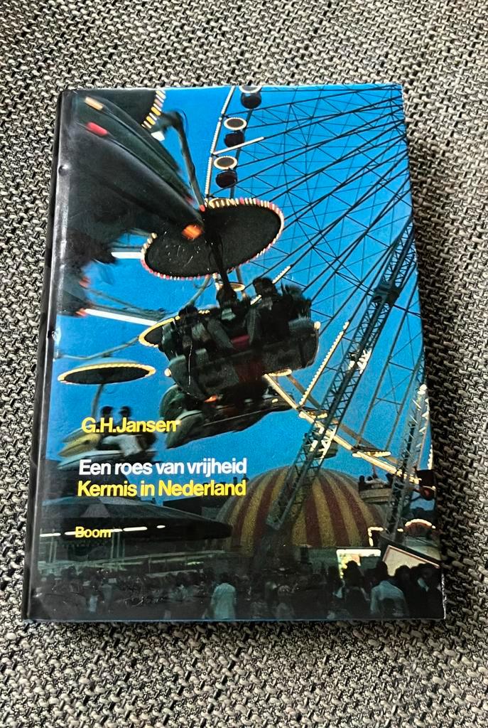 Een roes van vrijheid - kermis in Nederland, Hobby en Vrije tijd, Verzamelkaartspellen | Overige, Zo goed als nieuw, Ophalen of Verzenden