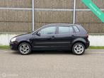 Volkswagen Polo 1.4-16V Comfortline, Voorwielaandrijving, Gebruikt, 1072 kg, Zwart