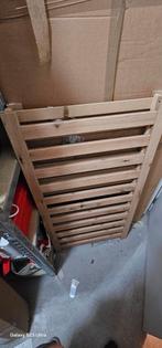 GRATIS..Babybed (nieuwstaat) + GRATIS IKEA kinderstoel, Ophalen, Zo goed als nieuw, Ledikant