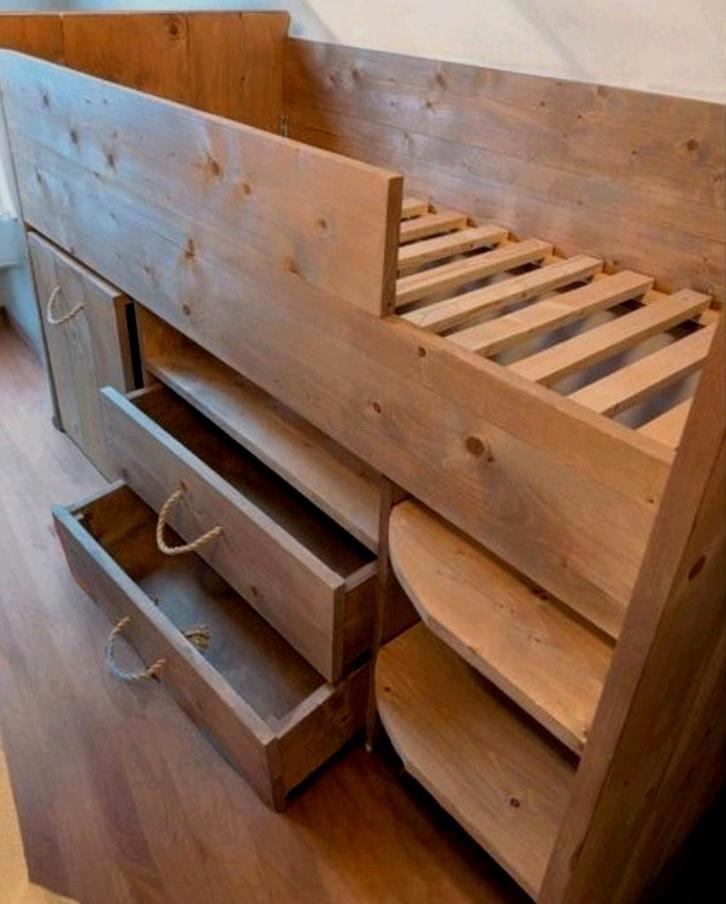 Halfhoogslaper met bureau en veel opbergruimte, Kinderen en Baby's, Kinderkamer | Bedden, Zo goed als nieuw, 180 cm of meer, 85 tot 100 cm