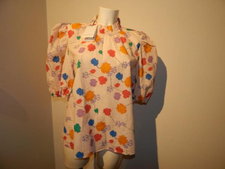 Hofmann Copenhagen Nieuwe top bloemen print kleur 40, Kleding | Dames, Tops, Nieuw, Maat 38/40 (M), Overige kleuren, Korte mouw