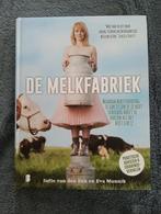 Sofie van den Enk - De melkfabriek, Ophalen of Verzenden, Zo goed als nieuw, Sofie van den Enk; Eva Munnik