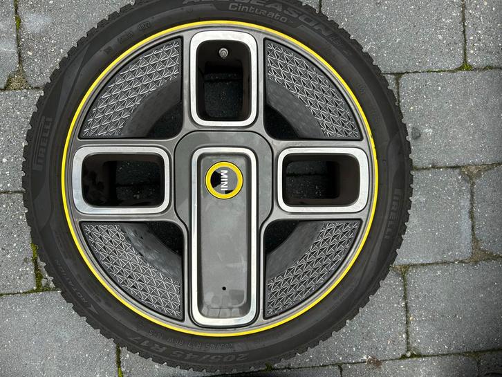 Mini Banden en Velgen - 205/45 R17 All Season, Auto-onderdelen, Banden en Velgen, Banden en Velgen, All Season, 17 inch, 205 mm