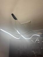 Moderne design LED hanglamp – zo goed als nieuw, Huis en Inrichting, Lampen | Plafondlampen, Ophalen, Zo goed als nieuw