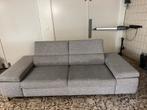 Mooie Grijze bank met verstelbare rug/armleuningen, Ophalen, Tweepersoons, 75 tot 100 cm, Zo goed als nieuw