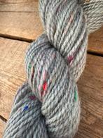 Handgesponnen streng merino met sari zijde, Ophalen of Verzenden, Nieuw, Breien, Wol of Garen