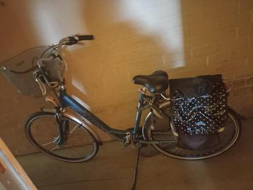 Dames fiets zgan  beschikbaar voor biedingen